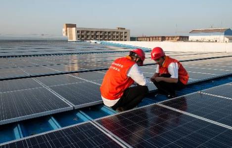 光伏安裝施工人員