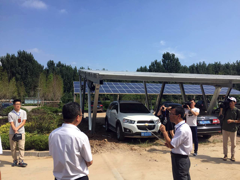 青島光伏扶貧--青島黨建電視臺報(bào)道我市召開現(xiàn)場會(huì)推廣膠州精準(zhǔn)扶貧經(jīng)驗(yàn)